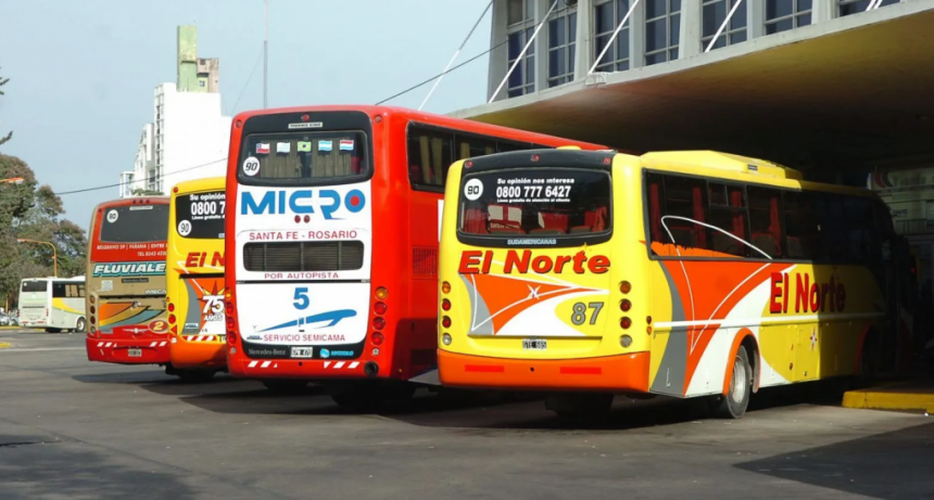 El servicio de colectivos urbanos se interrumpi&oacute; durante la ma&ntilde;ana por un conflicto gremial
