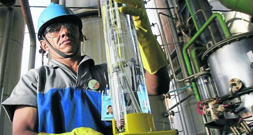 Luis Zubizarreta: "El gasoil se puede cortar hasta con un 20 % de biocombustible"