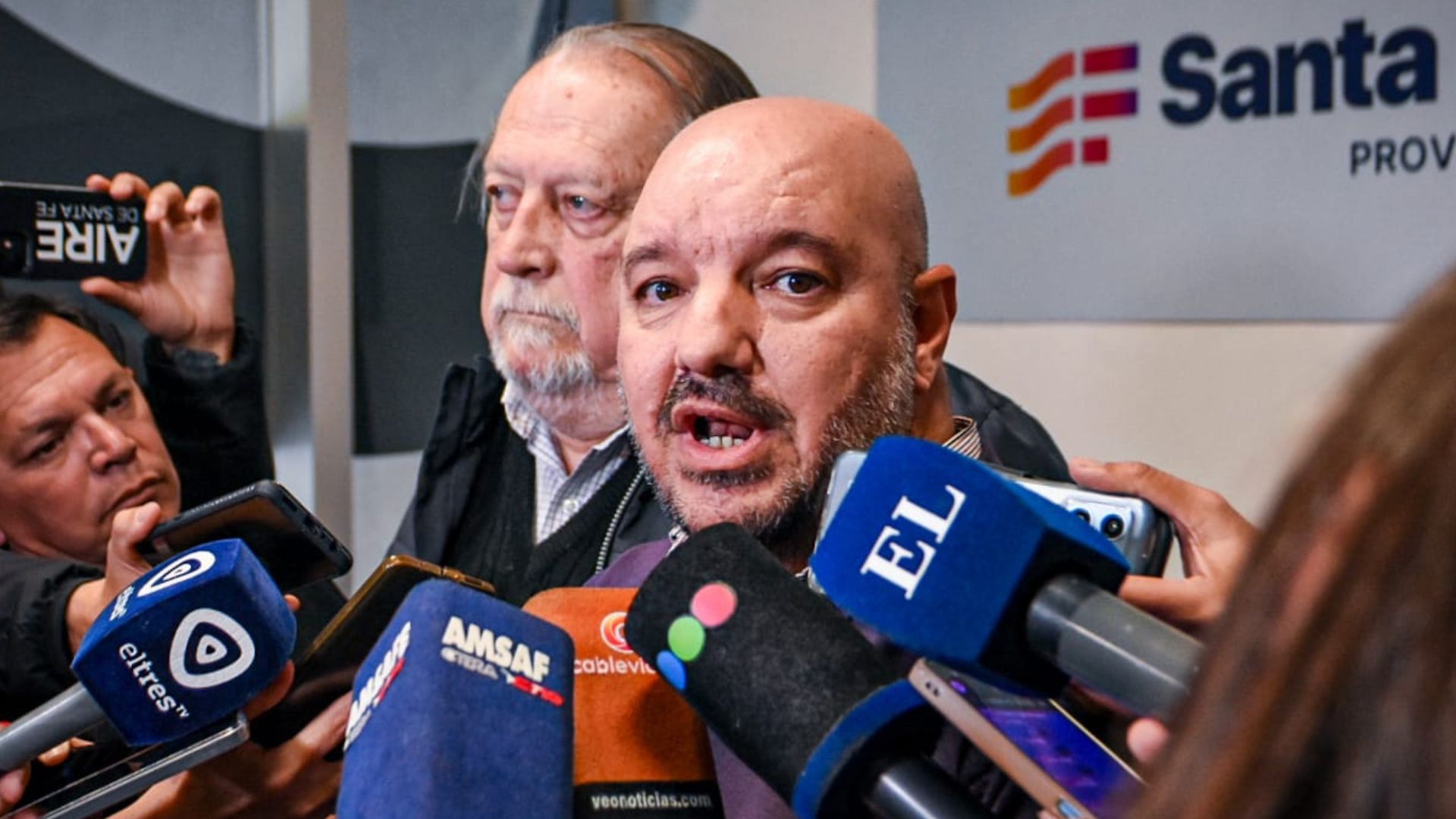 LA PROVINCIA OFRECI&Oacute; UN 7% SEMESTRAL A DOCENTES Y ESTATALES