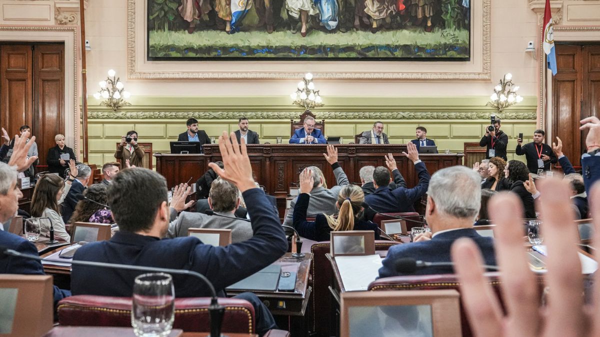 Comienzan a definir c&oacute;mo ser&aacute; la reelecci&oacute;n del gobernador