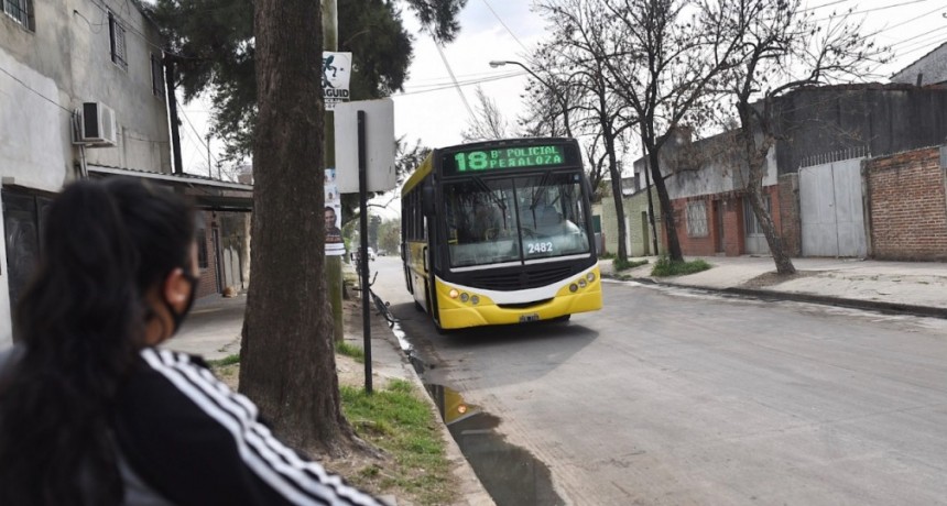 La linea 18 vuelve a entrar al barrio Santa Rosa de Lima