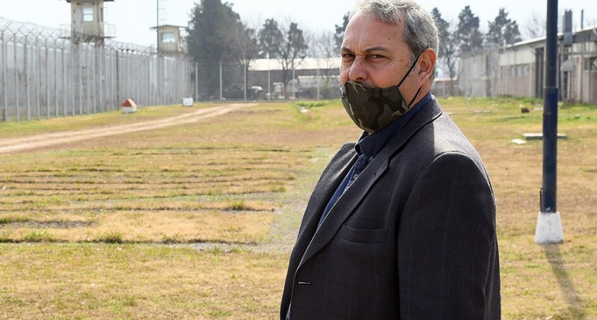 Walter Galvez: "En 15 d&iacute;as la empresa deber&iacute;a entregarnos la Alcald&iacute;a de Las Flores, para ponerla en funcionamiento 15 d&iacute;as despu&eacute;s"