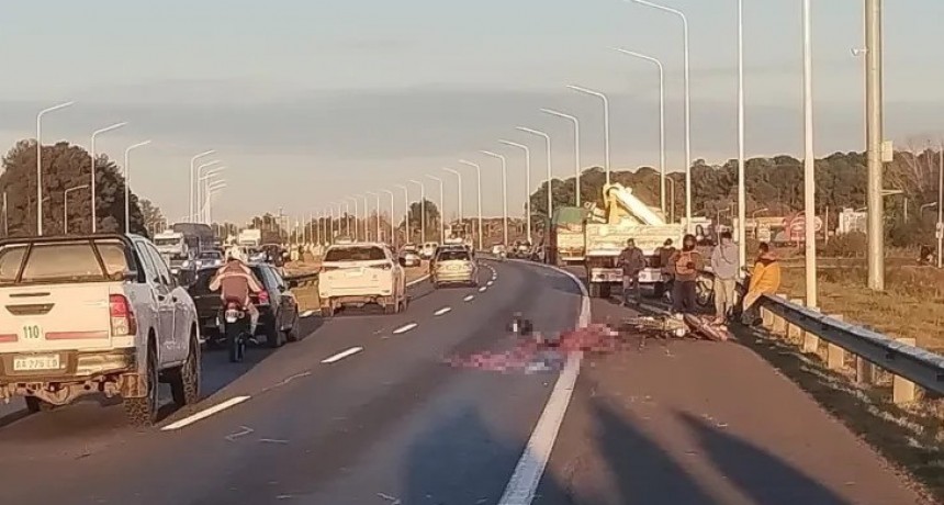 Motociclista muri&oacute; tras una mala maniobra en la autopista
