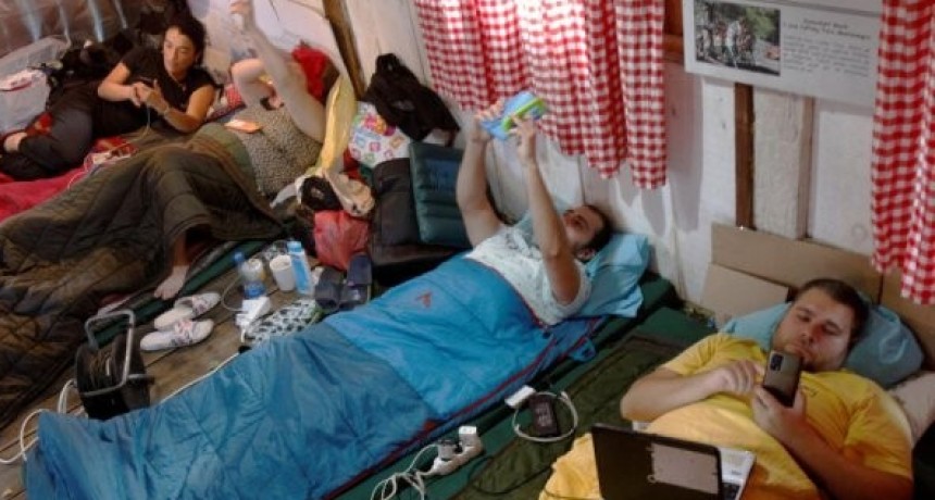 Siete personas compiten por ser la que m&aacute;s tiempo est&aacute; en la cama