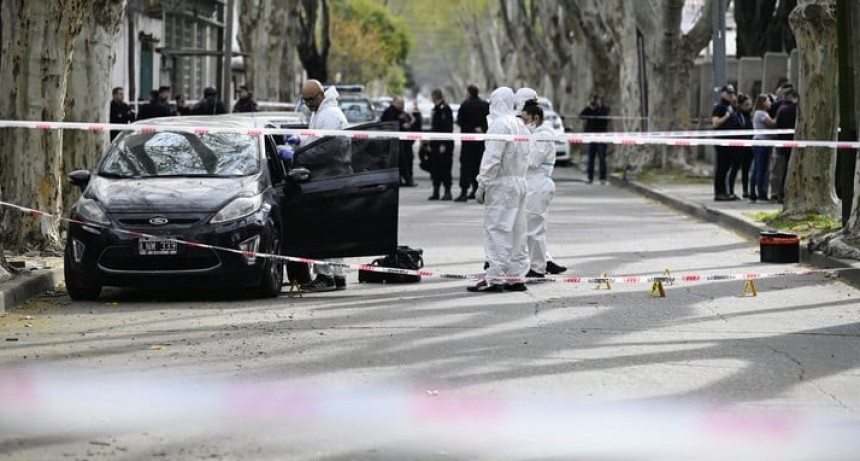 Asesinaron a un polic&iacute;a en la puerta de la Agencia de Investigaci&oacute;n Criminal en Rosario