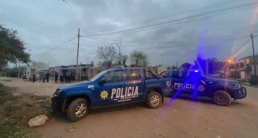Balearon a dos hombres y uno muri&oacute;
