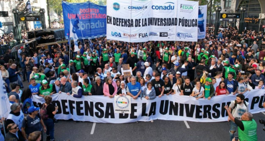 Docentes universitarios convocaron a un paro en rechazo al veto de Milei a la ley de financiamiento