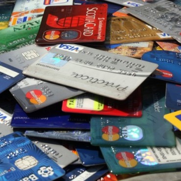 Tarjetas de cr&eacute;dito redujeron las tasas cobradas por vender en cuotas 