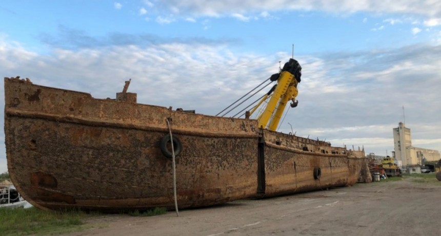 La provincia dej&oacute; libre de naufragios el Puerto de Santa Fe 