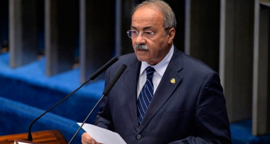 Esc&aacute;ndalo en Brasil: un senador bolsonarista escondi&oacute; plata entre sus nalgas durante un allanamiento