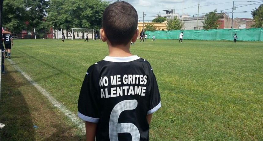 La liga santafesina analiza partidos de infantes sin padres para evitar situaciones de violencia