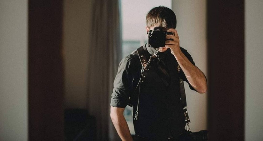 Jota Castelli: "El formato fotogr&aacute;fico de Reportaje de Boda busca contar la historia de la pareja"