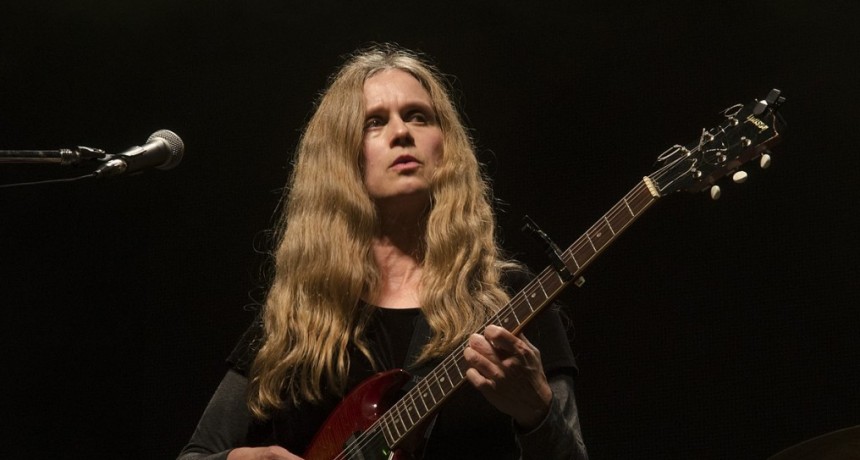 Mili L&oacute;pez: "Riesgo es una de las palabras claves en la carrera de Juana Molina"