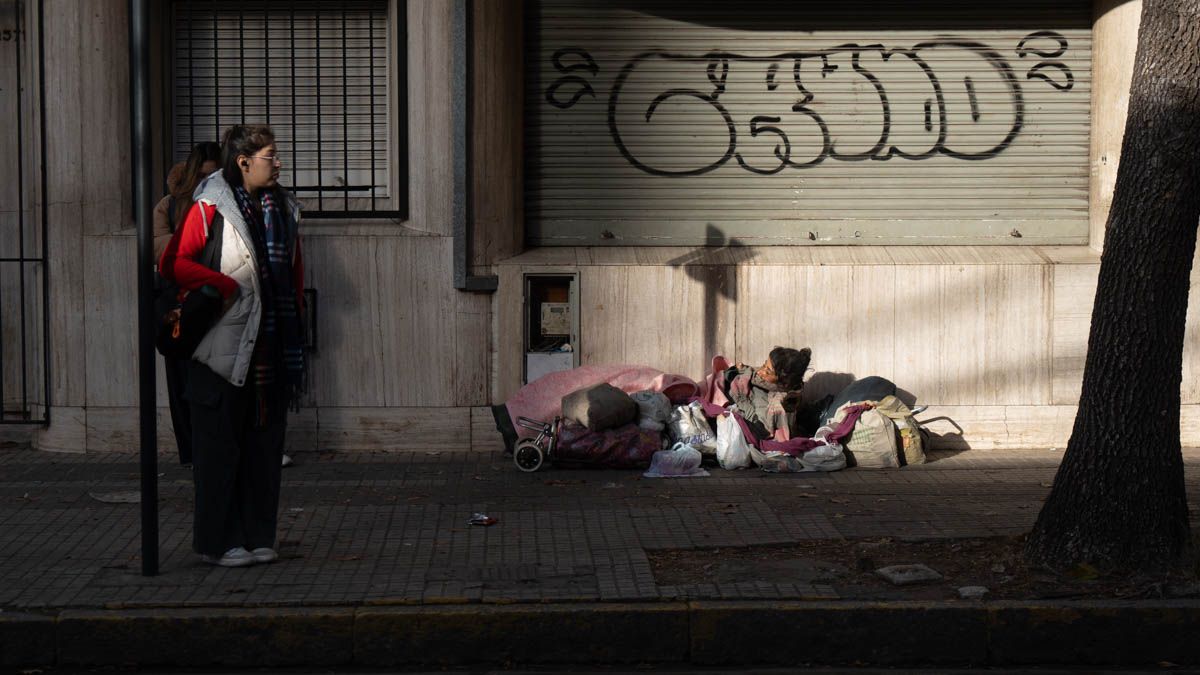 Organizaciones sociales piden declarar la emergencia por personas en situaci&oacute;n de calle en la ciudad