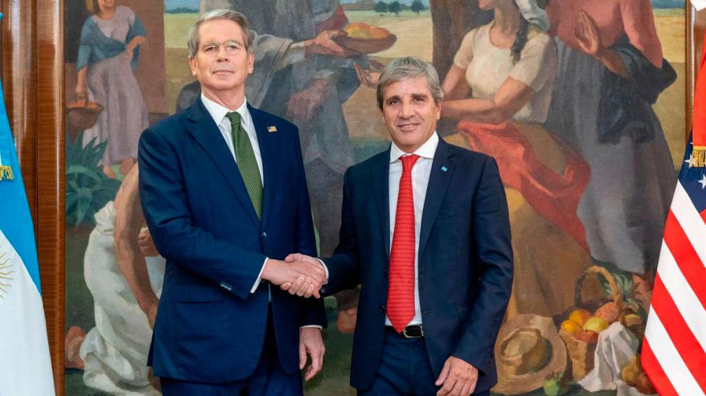 Caputo y su equipo viajar&aacute;n hoy a Washington para reunirse con Bessent