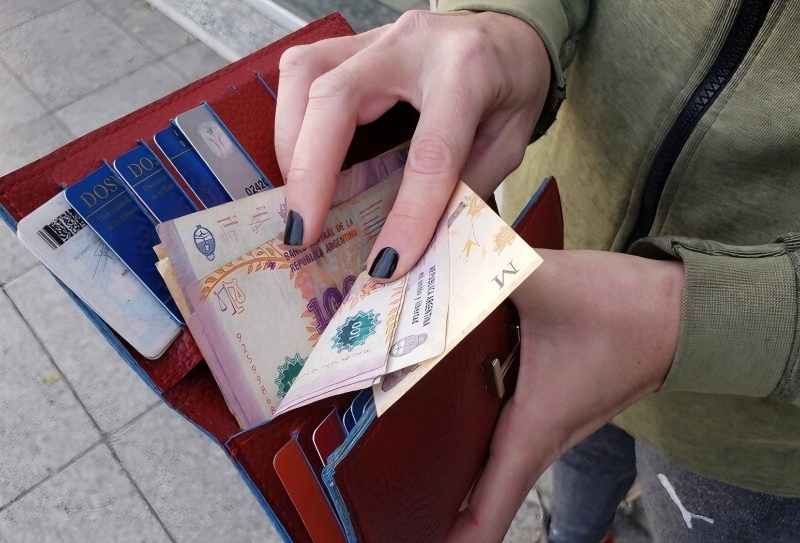 El poder adquisitivo del salario m&iacute;nimo volvi&oacute; a caer en agosto