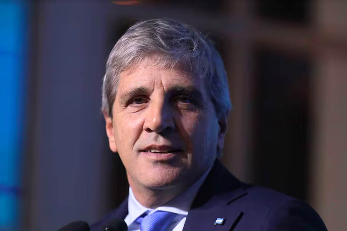 Caputo descart&oacute; una dolarizaci&oacute;n