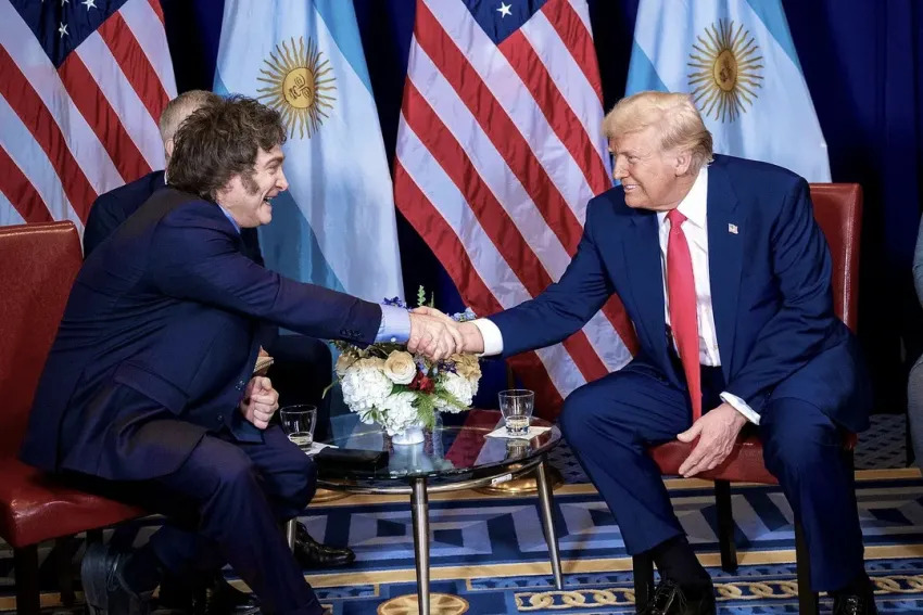 Javier Milei se re&uacute;ne con Donald Trump en la Casa Blanca