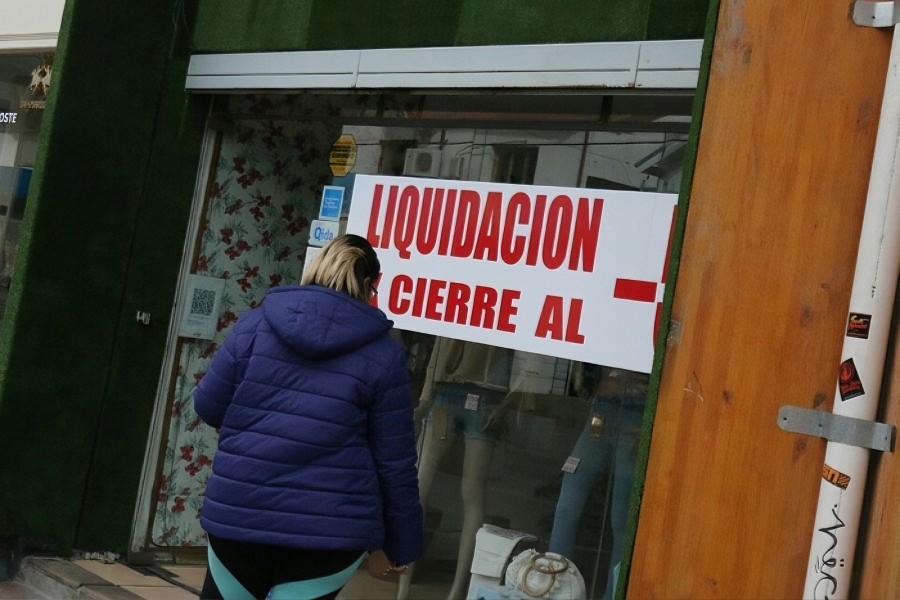 Tres empresas por d&iacute;a cierran en Santa Fe