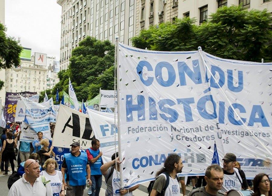 Docentes reclaman la apertura de paritarias