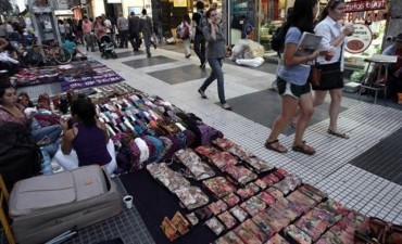 La venta callejera cay&oacute; m&aacute;s de veinte por ciento en el tercer trimestre del a&ntilde;o