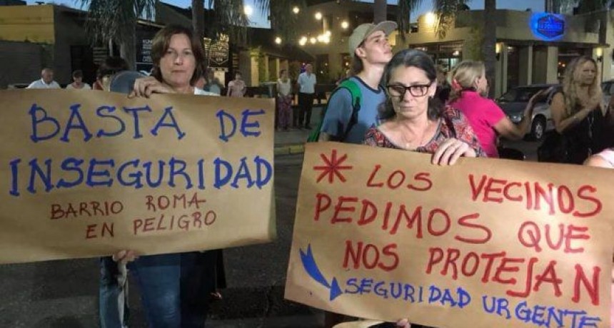 Vecinos de barrio Roma realizan una nueva marcha contra la inseguridad en diciembre