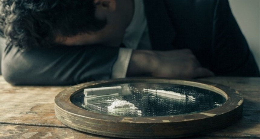 Se encuentra en funcionamiento el 0800 para asistir a personas con adicciones