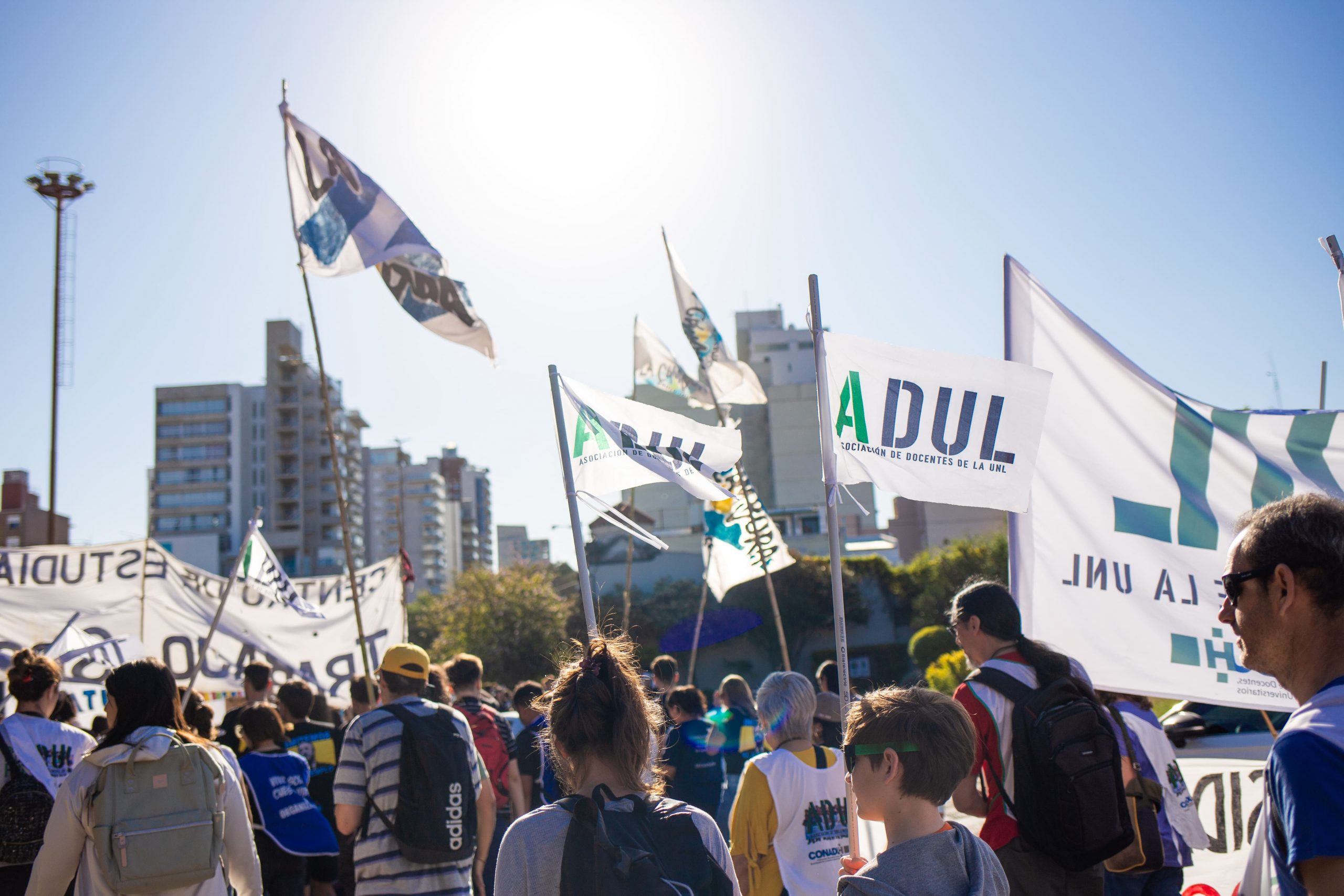Oscar Vallejos: &ldquo;Los salarios de docentes universitarios est&aacute;n 45% debajo de la inflaci&oacute;n&rdquo;
