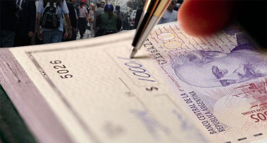 Aument&oacute; 75 % la cantidad de cheques rechazados en octubre 