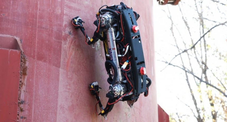 Cient&iacute;ficos presentaron "robots ara&ntilde;as" 