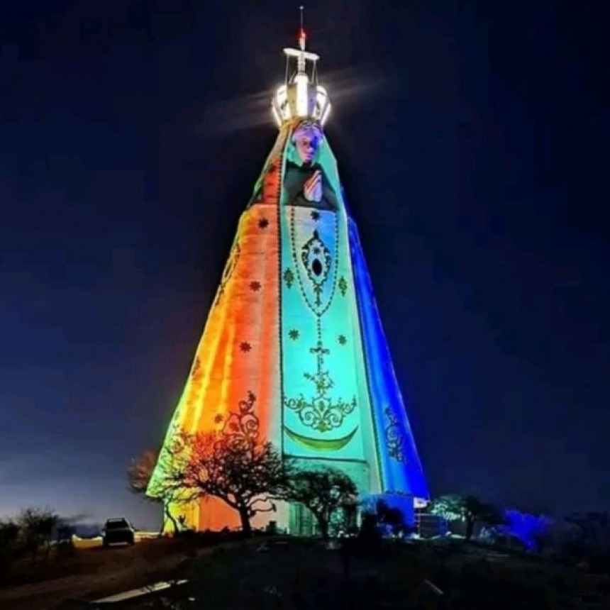 La Virgen m&aacute;s alta del mundo est&aacute; en Argentina