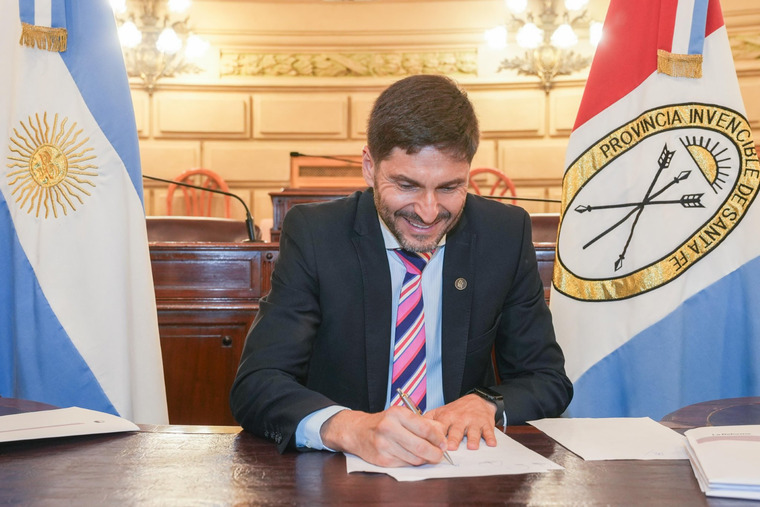 Santa Fe coloc&oacute; deuda por u$s800 millones en Nueva York