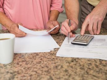 Una familia tipo destina el 35% de sus ingresos a servicios b&aacute;sicos y salud